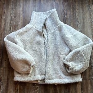Cozy Lululemon Women Sherpa Off white jacket size 10 pockets adjustable teddy